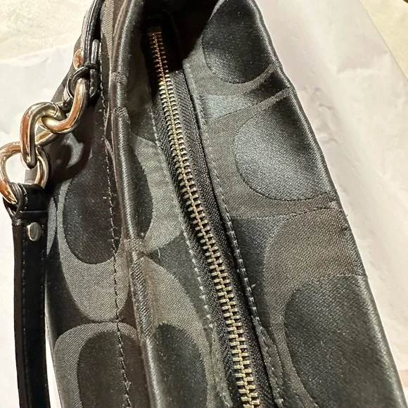 Coach Black Hobo Bag. - Picture 2 of 11